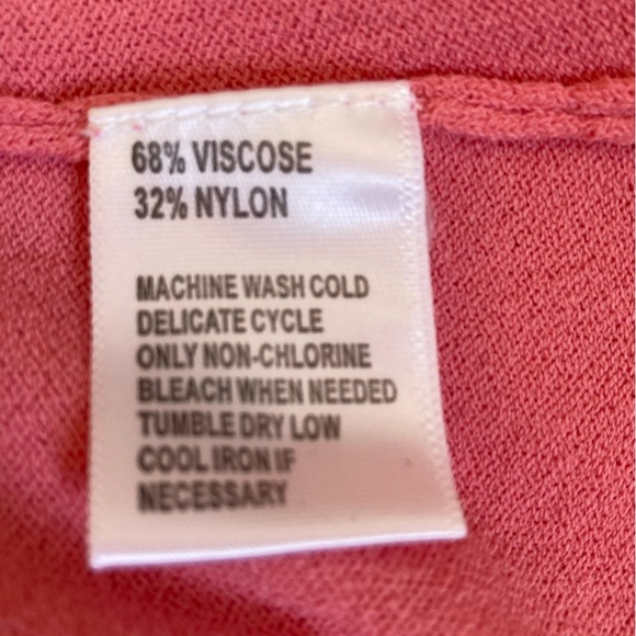 Shu Shu Sweetheart Neckline Pink Women's Top with Sleeve Ties - Picture 6 of 8